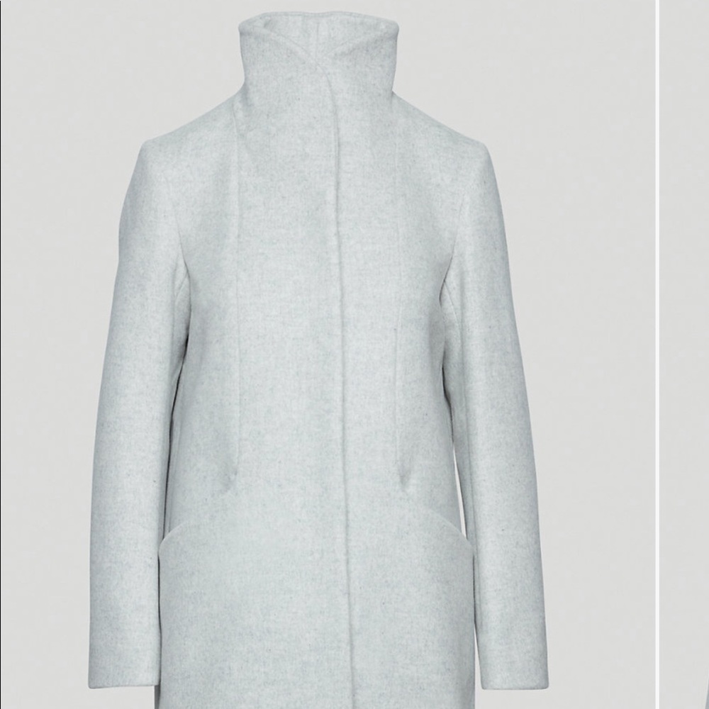 Aritzia Cocoon Coat Light Grey - XS